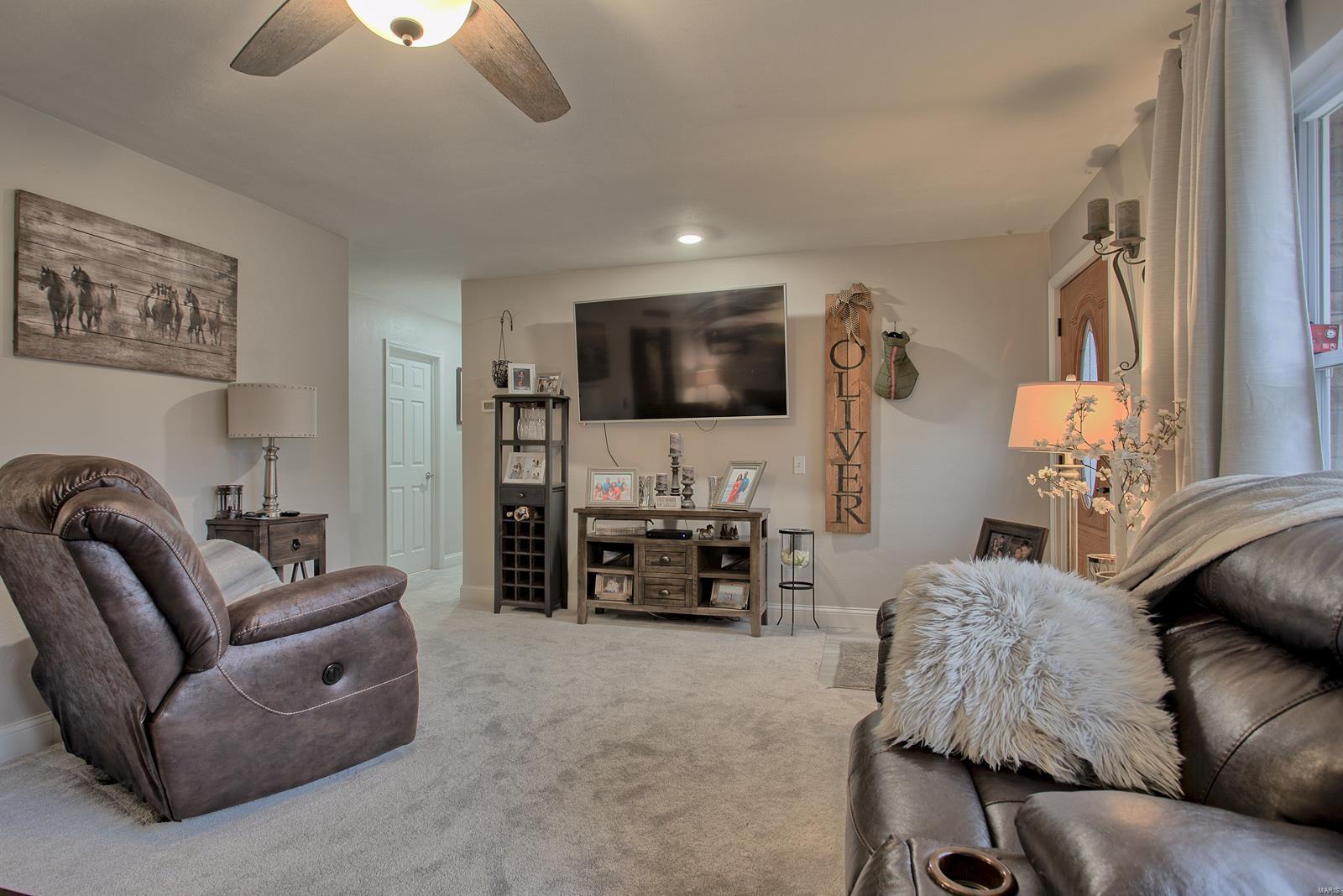 1075 Troy O'Fallon Road Troy, IL 62294 - Photo 8 of 40