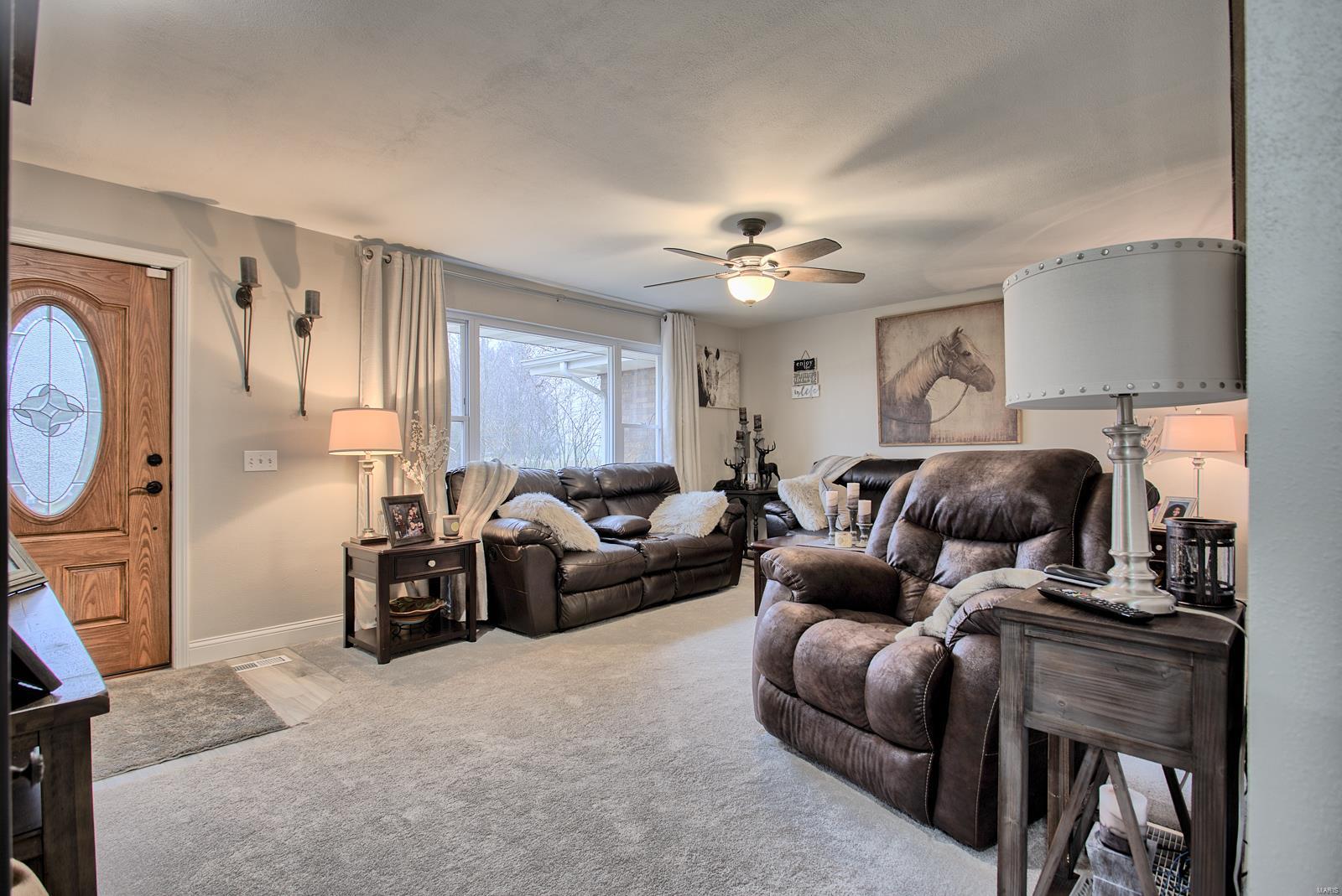 1075 Troy O'Fallon Road Troy, IL 62294 - Photo 9 of 40