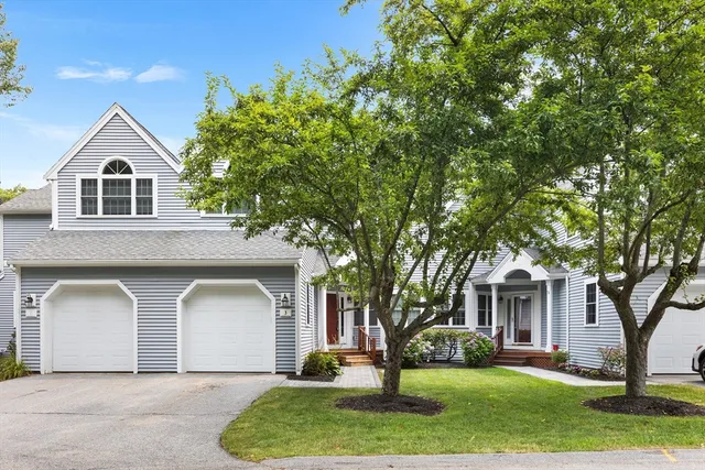 $879,999 | 3 Arborwood Drive, Unit 3, Burlington, MA 01803