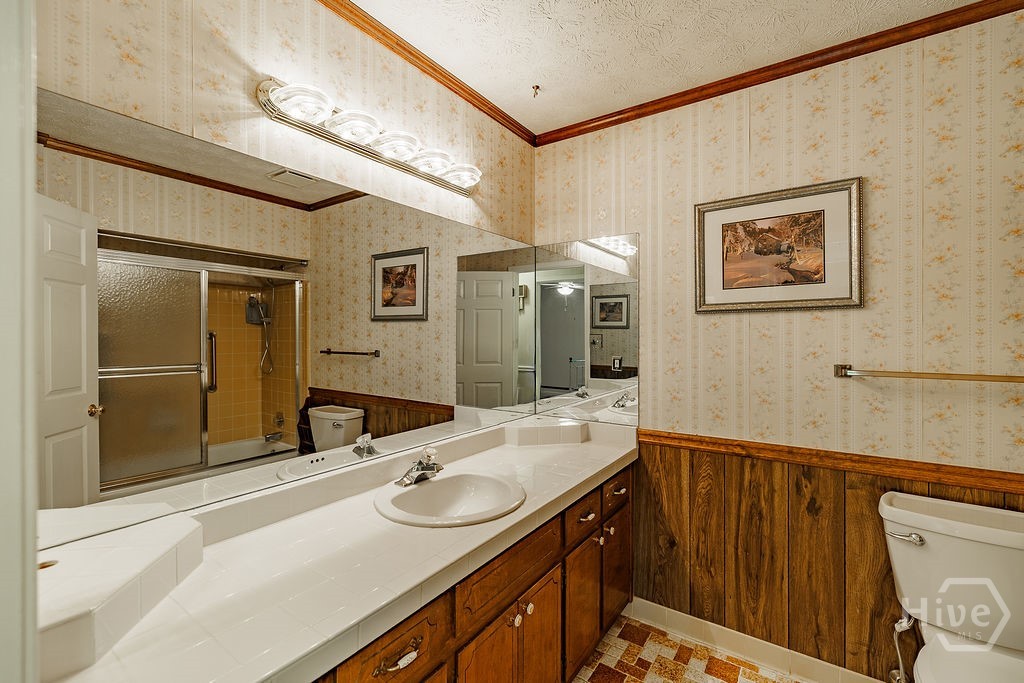 1296 Lake Lucerne Road Southwest Lilburn, GA 30047 - Photo 22 of 57 Hall Full Bath View 1