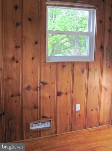 3715 Kayson Street Silver Spring, MD 20906 - Photo 2 of 26 Back lower level bedroom