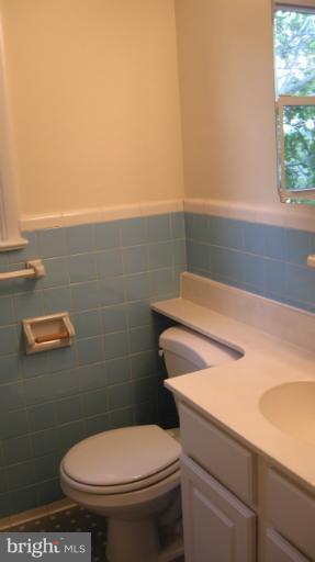 3715 Kayson Street Silver Spring, MD 20906 - Photo 13 of 26 Bath