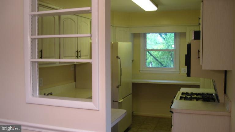3715 Kayson Street Silver Spring, MD 20906 - Photo 19 of 26 Kitchen