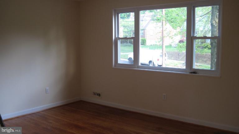 3715 Kayson Street Silver Spring, MD 20906 - Photo 20 of 26 Living Room
