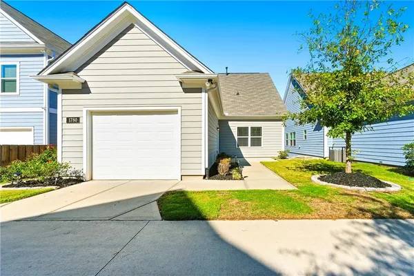 $2,650 | 1780 Sanford Lane, Atlanta, GA 30318