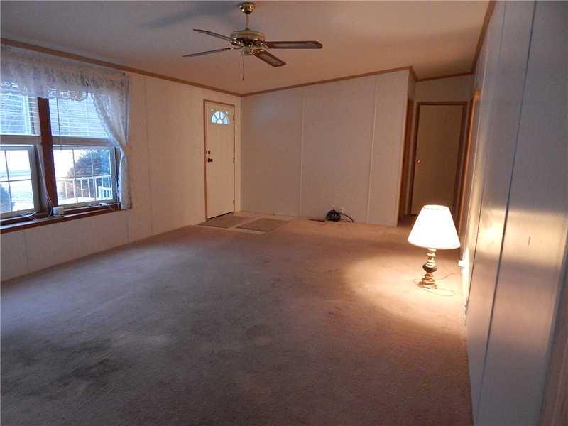380 Chippewa Road Somerset, PA 15501 - Photo 6 of 19 Living Room.