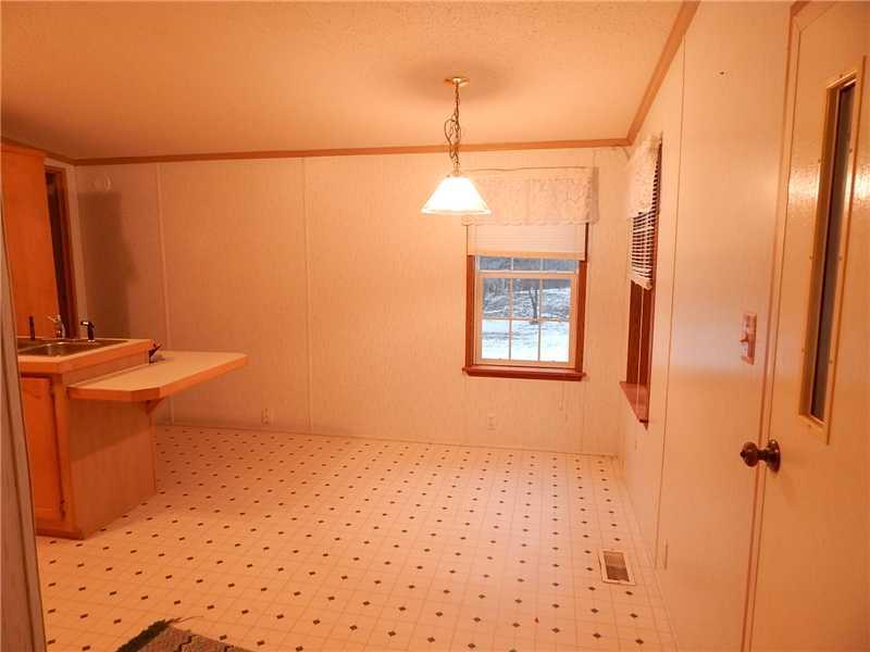 380 Chippewa Road Somerset, PA 15501 - Photo 7 of 19 Kitchen.