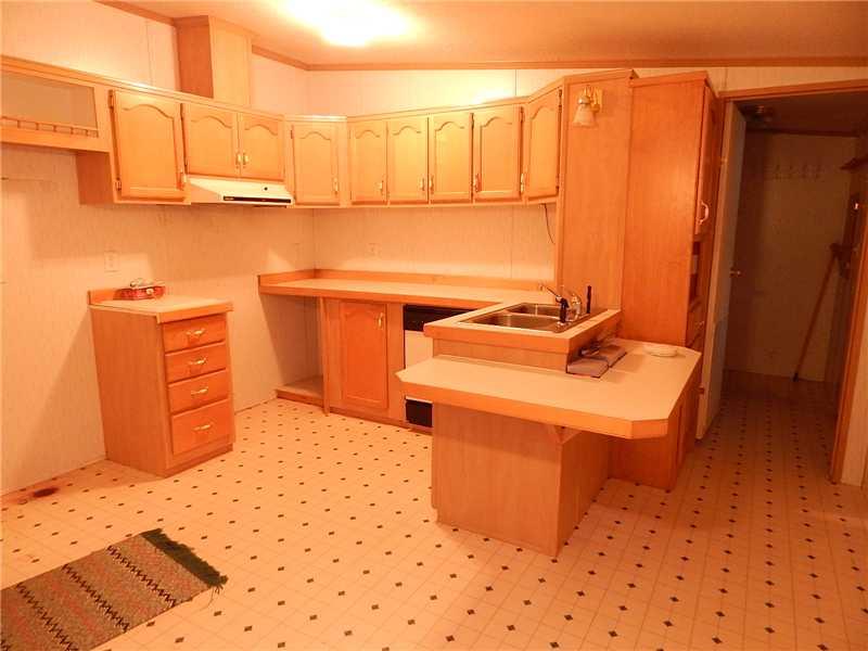 380 Chippewa Road Somerset, PA 15501 - Photo 8 of 19 Kitchen.