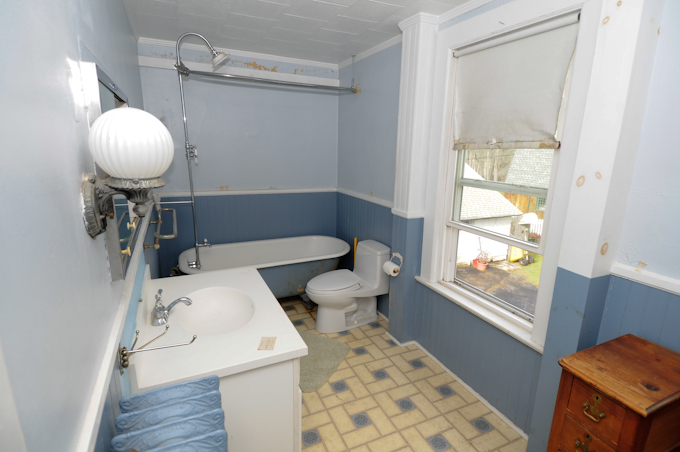 7 Sergeant Street Stockbridge, MA 01262 - Photo 20 of 26 7 Sergeant St upstairs bathroom