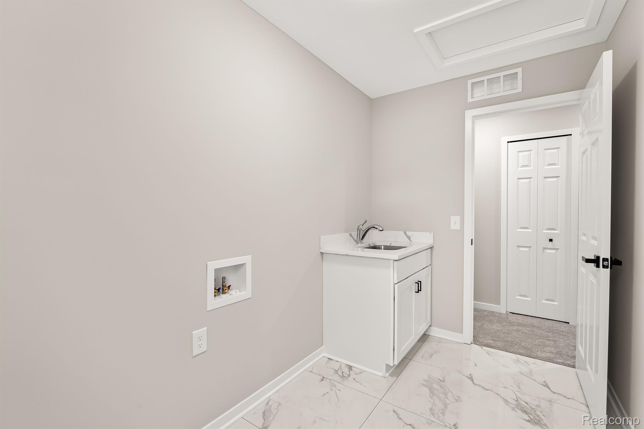 9805 Newburgh Road Livonia, MI 48150 - Photo 25 of 29 Gallery Image 25