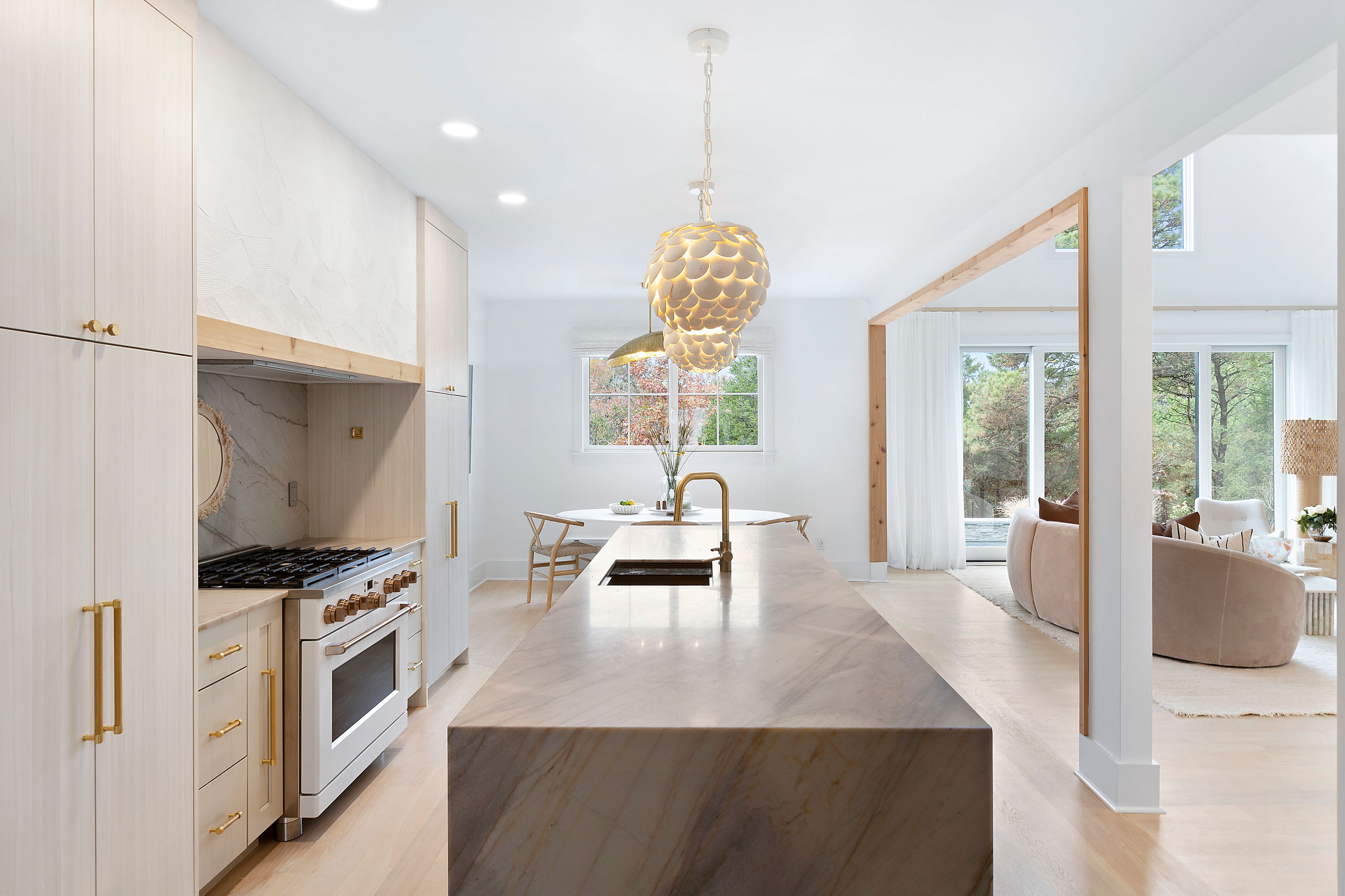 294 St Andrews Road Southampton, NY 11968 - Photo 7 of 41 Gallery Image 7