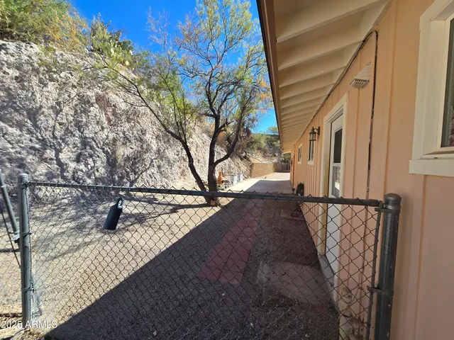 $1,750 | 525 El Recreo Court, Wickenburg, AZ 85390