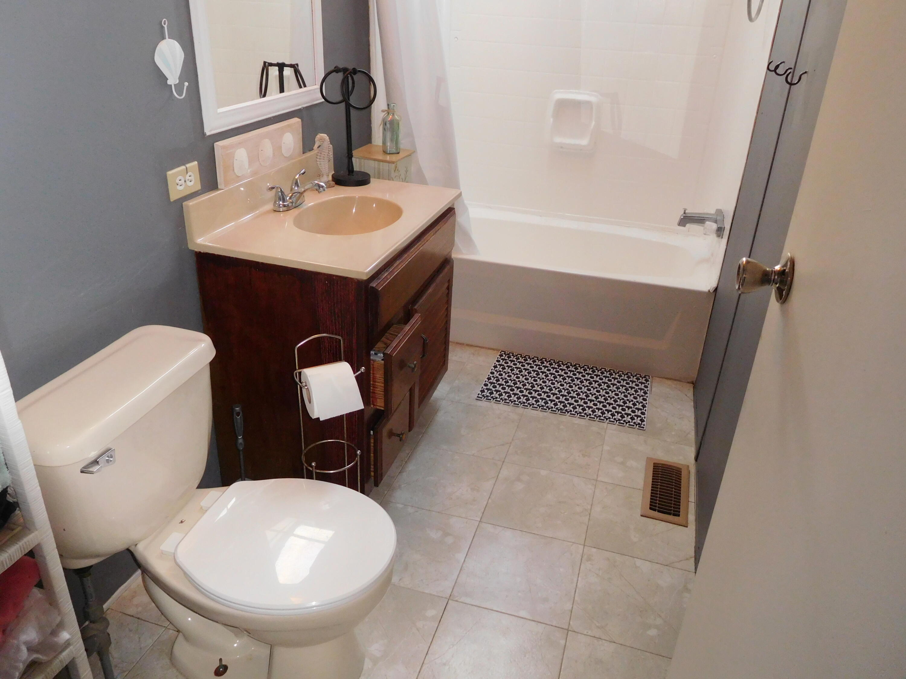 1038 Portland Road, Unit 19 Saco, ME 04072 - Photo 15 of 20