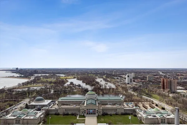 $239,900 | 1700 East 56th Street, Unit 1505, Chicago, IL 60637