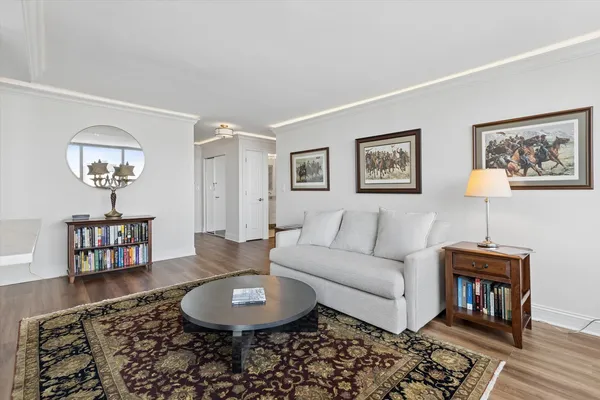 $239,900 | 1700 East 56th Street, Unit 1505, Chicago, IL 60637