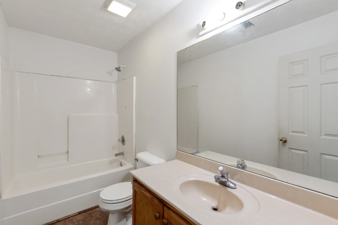 323 Bandera Lane Springfield, TN 37172 - Photo 21 of 33 a bathroom with a sink toilet and shower
