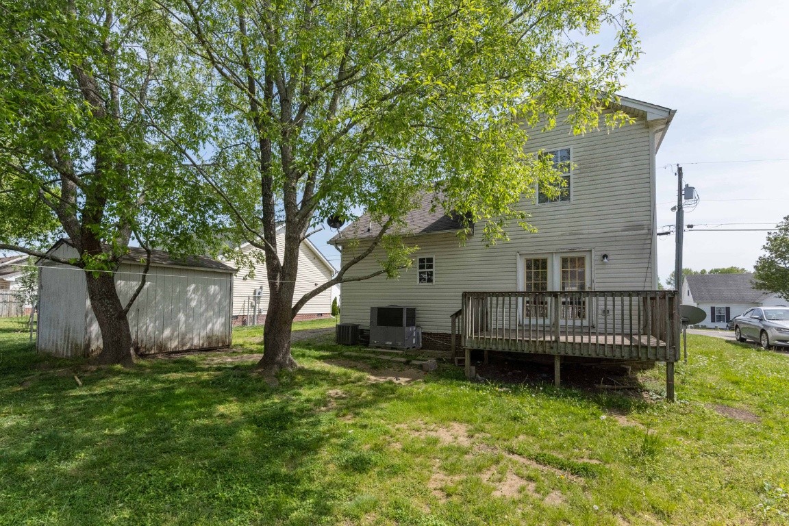 323 Bandera Lane Springfield, TN 37172 - Photo 32 of 33 front view of a house with a yard