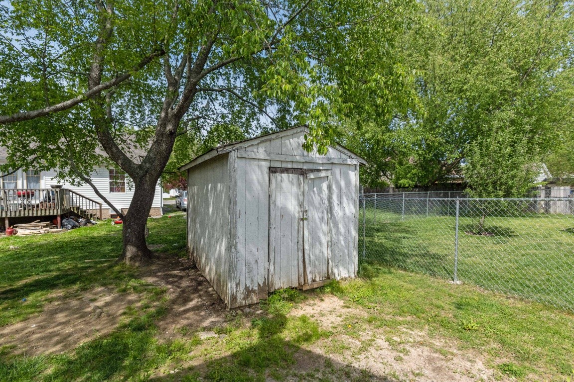 323 Bandera Lane Springfield, TN 37172 - Photo 33 of 33 a backyard of a house with lots of green space