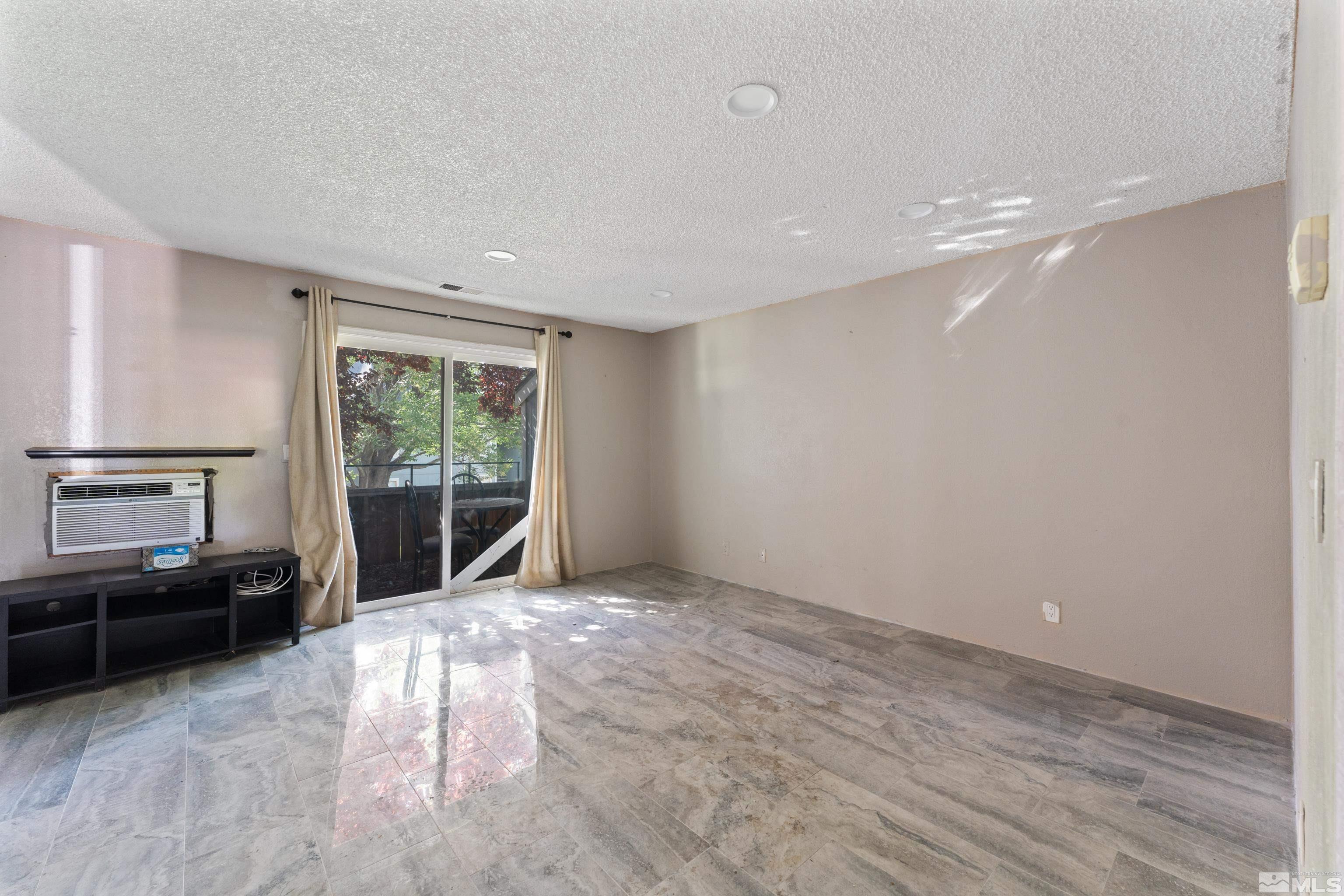 4602 Neil Road, Unit 94 Reno, NV 89502 - Photo 6 of 16 Photo 6