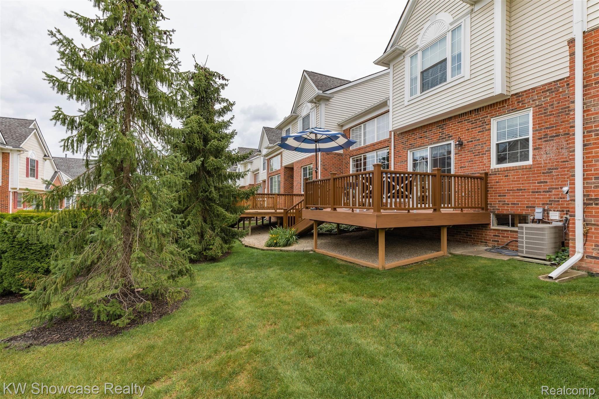 41871 Mitchell Road Novi, MI 48377 - Photo 2 of 29 41871 Mitchell Rd-29.jpg