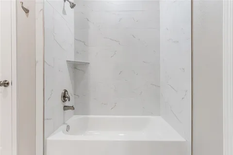 $1,695 | 1321 East 35th Street, Unit B, Houston, TX 77022