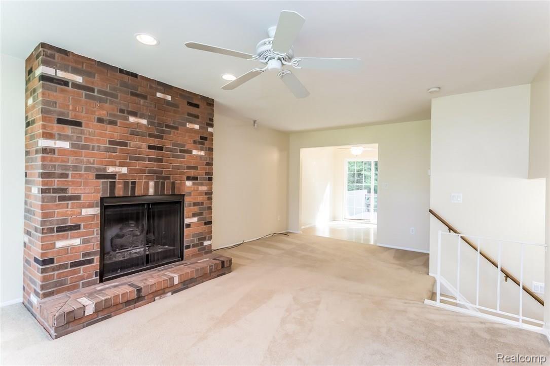 1270 Kings Cove Court Rochester, MI 48306 - Photo 6 of 32 005-Living_Room-4769744-medium.jpg