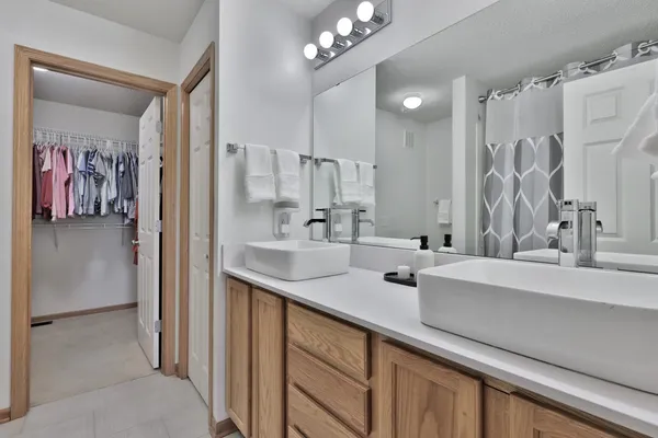 $285,000 | 2423 121st Circle Northeast, Unit C, Blaine, MN 55449