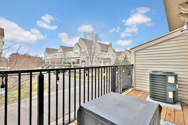 $285,000 | 2423 121st Circle Northeast, Unit C, Blaine, MN 55449