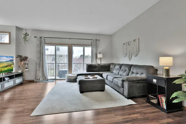$285,000 | 2423 121st Circle Northeast, Unit C, Blaine, MN 55449