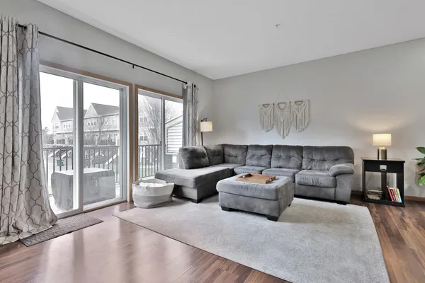 $285,000 | 2423 121st Circle Northeast, Unit C, Blaine, MN 55449