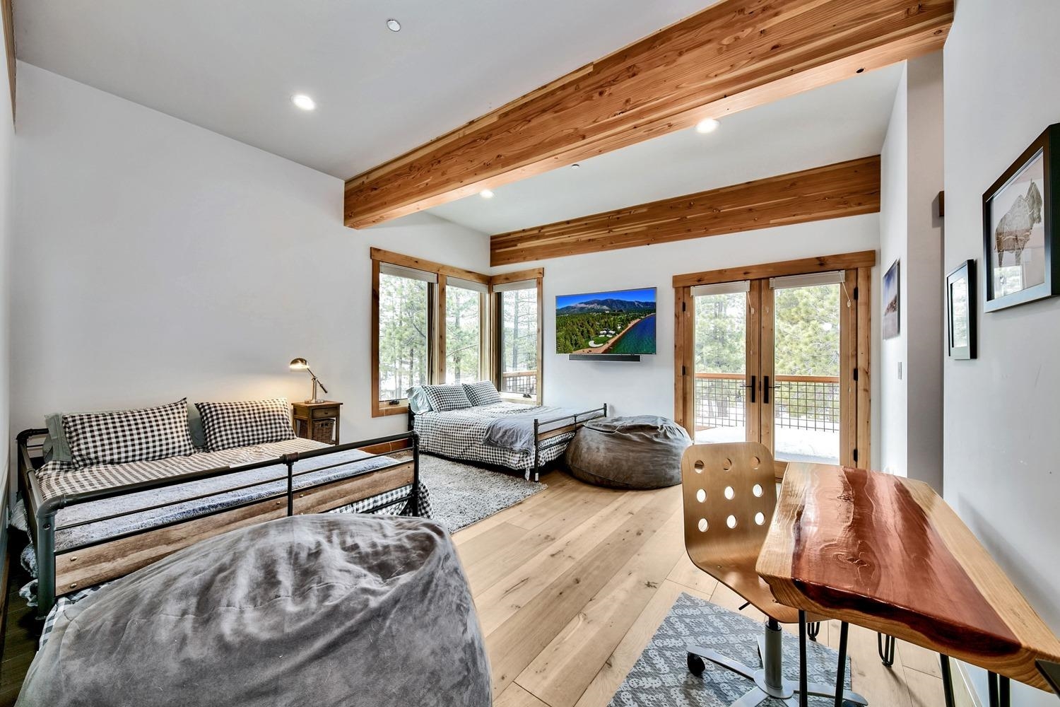 11526 Henness Road Truckee, CA 96161 - Photo 15 of 21 Gallery Image 15