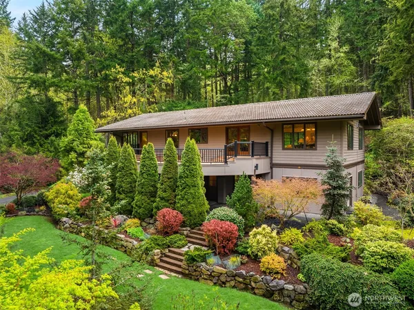 $925,000 | 16830 Seminole Road Northeast, Poulsbo, WA 98370