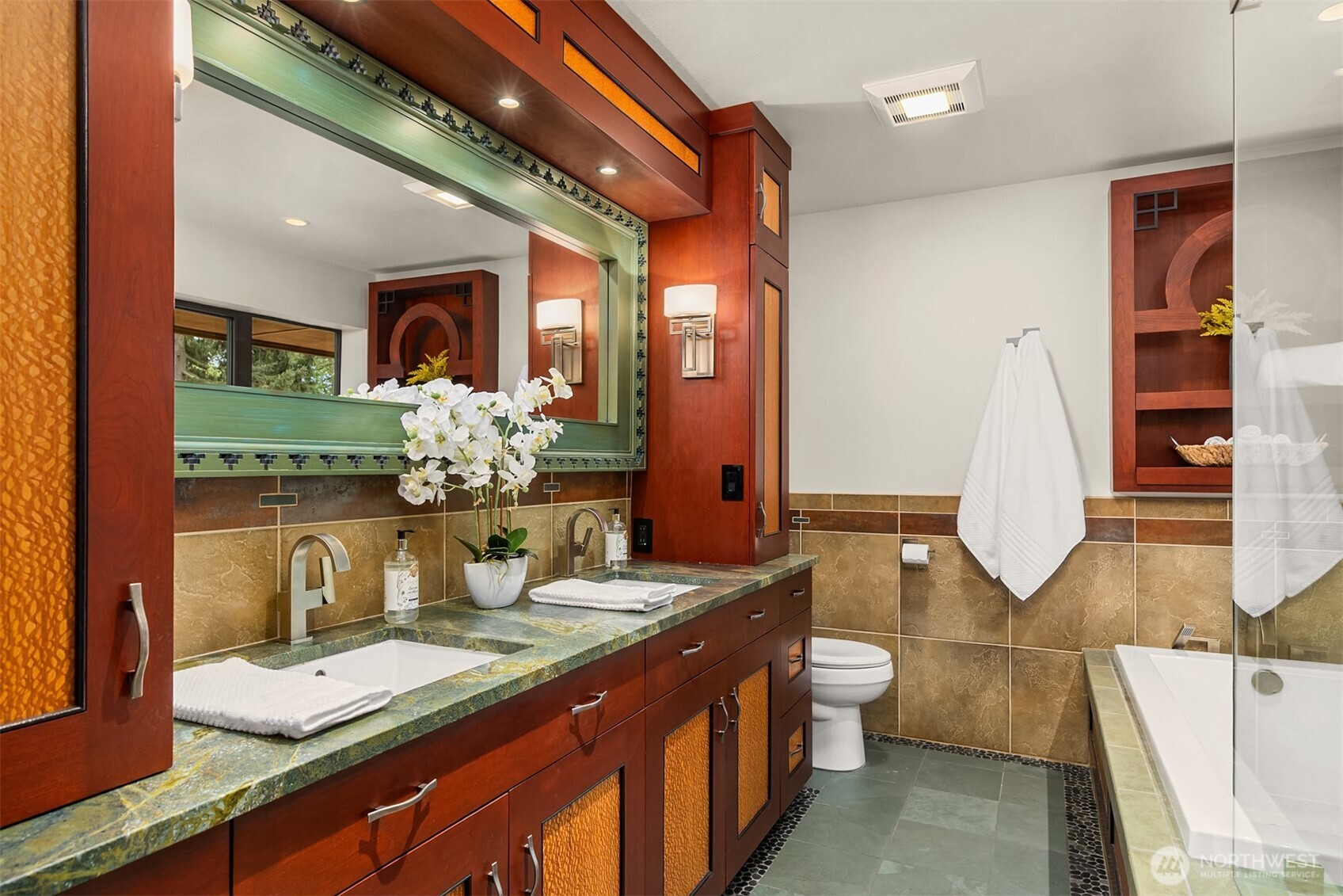 16830 Seminole Road Northeast Poulsbo, WA 98370 - Photo 17 of 38