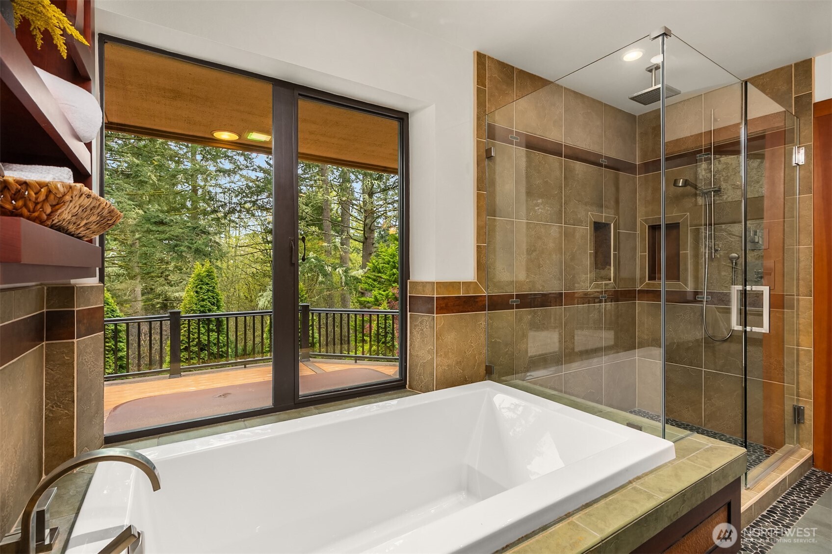 16830 Seminole Road Northeast Poulsbo, WA 98370 - Photo 19 of 38