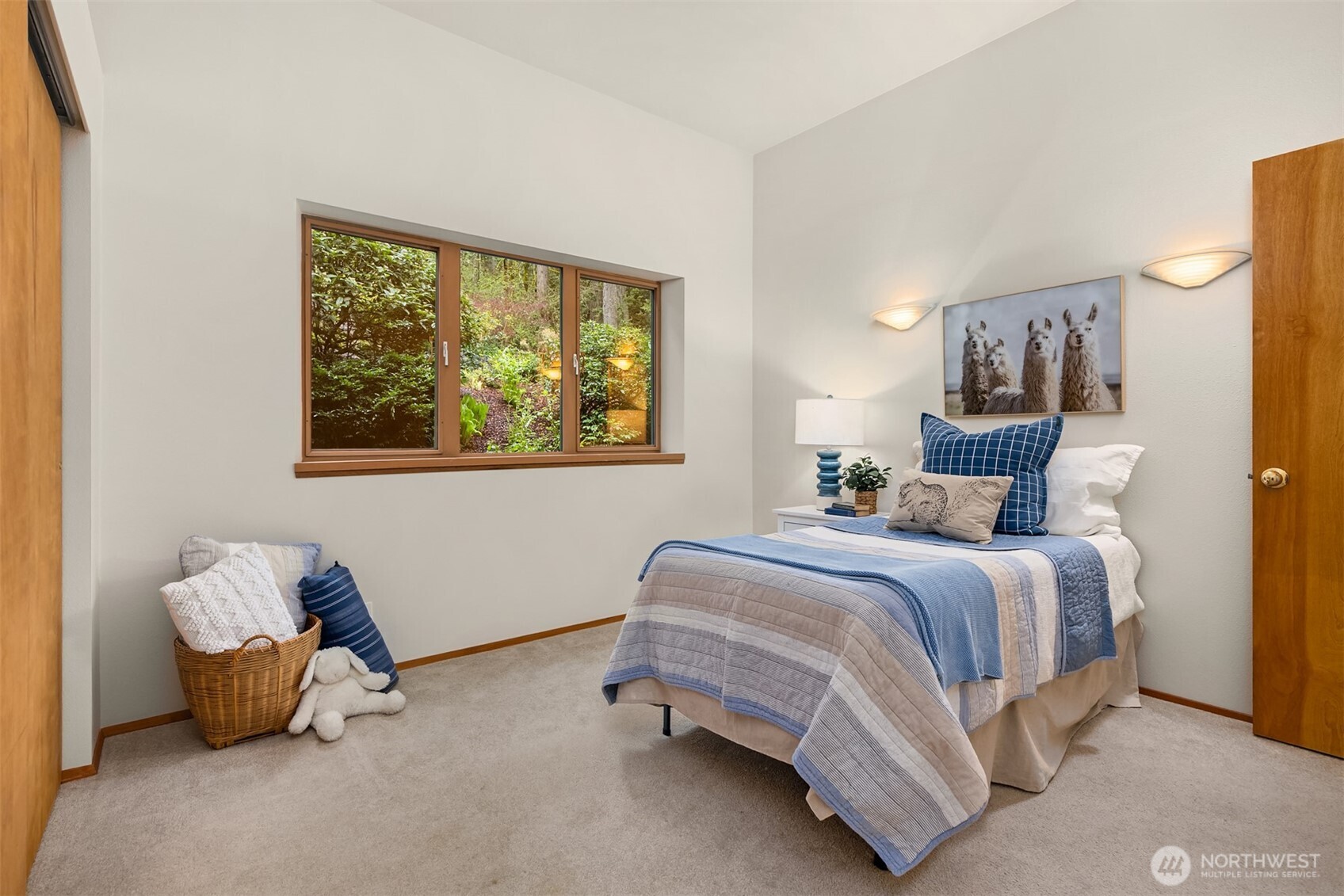 16830 Seminole Road Northeast Poulsbo, WA 98370 - Photo 22 of 38