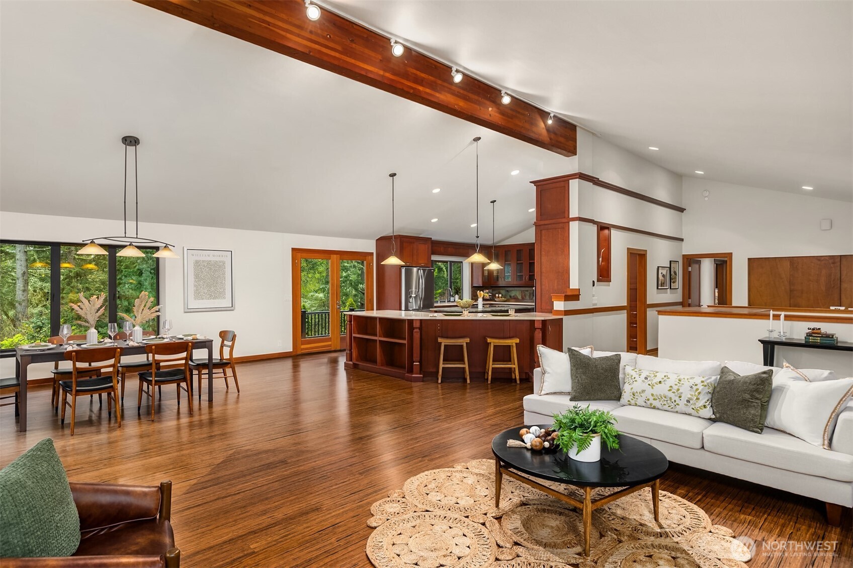 16830 Seminole Road Northeast Poulsbo, WA 98370 - Photo 7 of 38