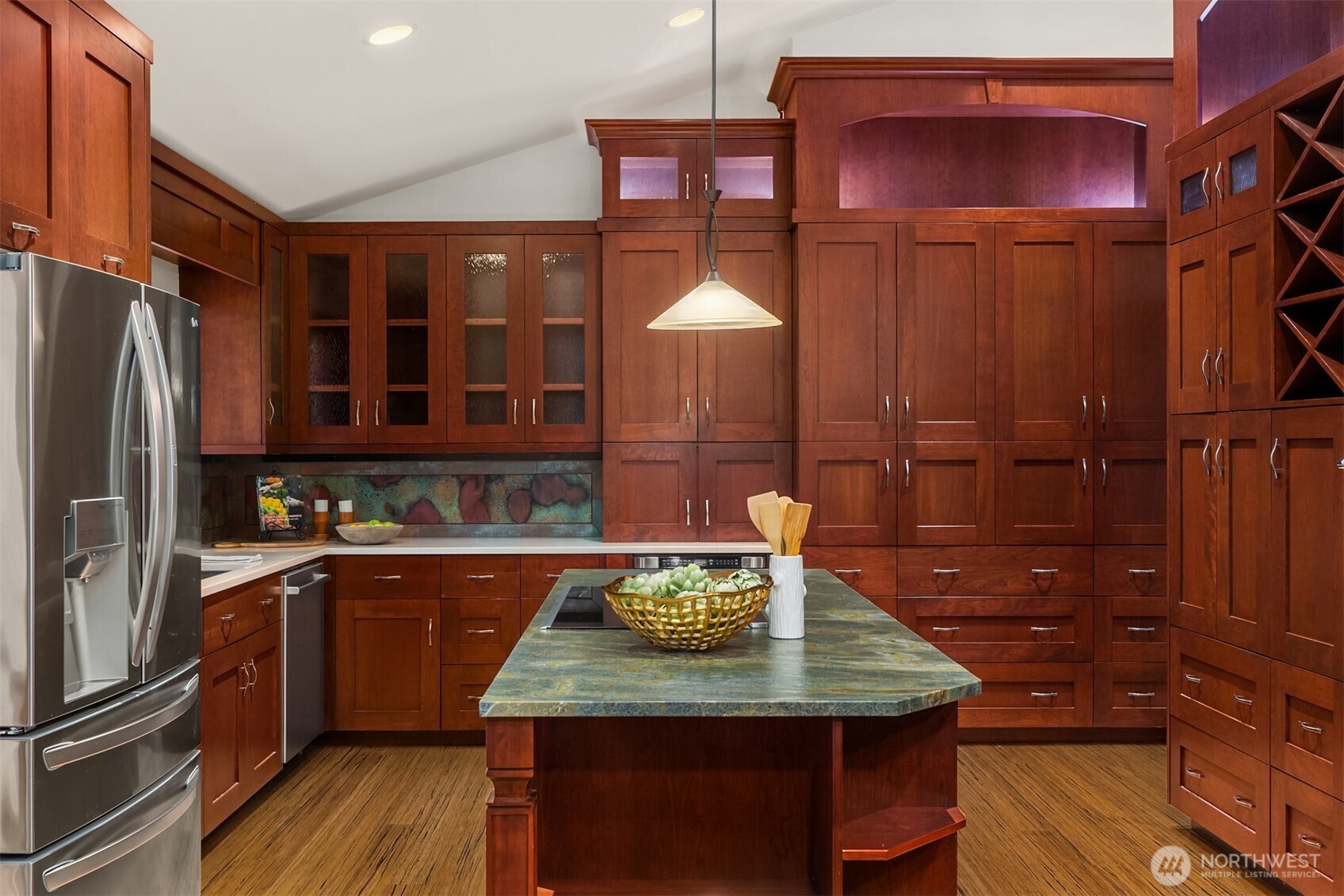 16830 Seminole Road Northeast Poulsbo, WA 98370 - Photo 10 of 38