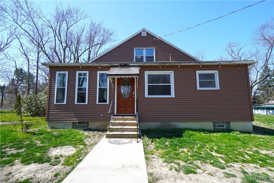 9736 Lake Shore Road Evans, NY 14006 - Photo 1 of 1 Gallery Image 1