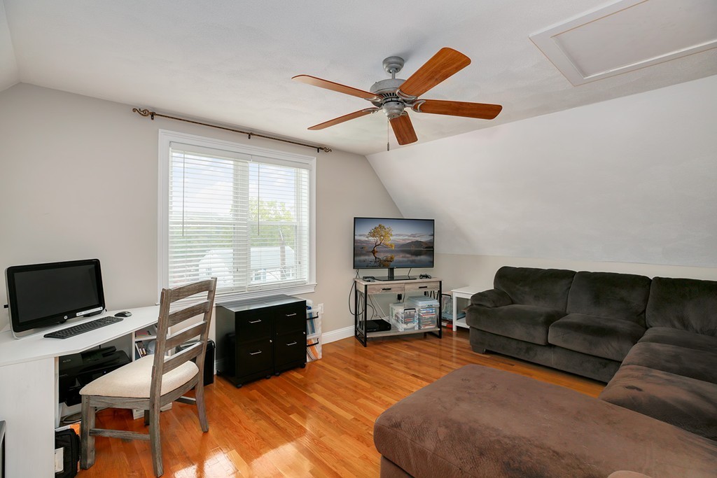 34 Imbaro Road Boston, MA 02136 - Photo 13 of 28 Gallery Image 13