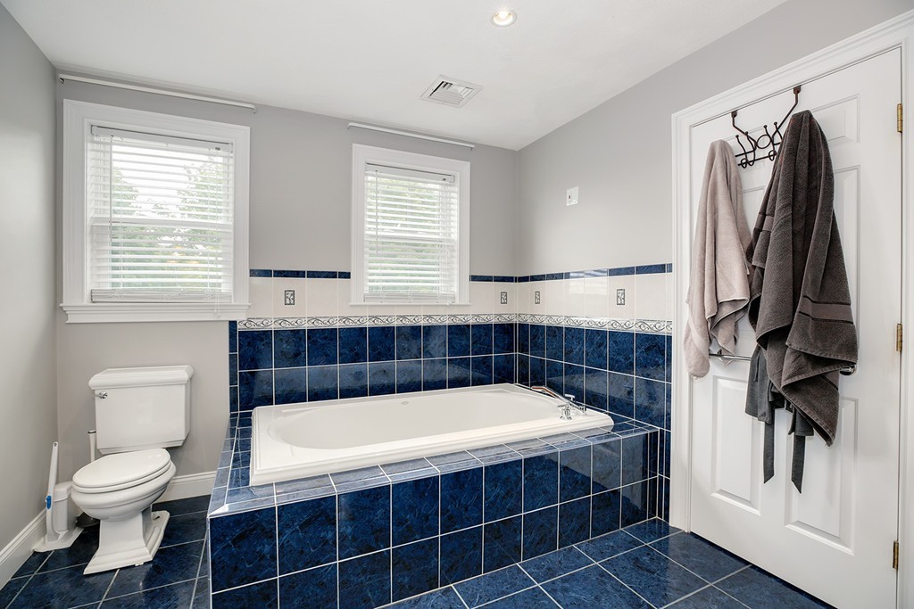 34 Imbaro Road Boston, MA 02136 - Photo 15 of 28 Gallery Image 15