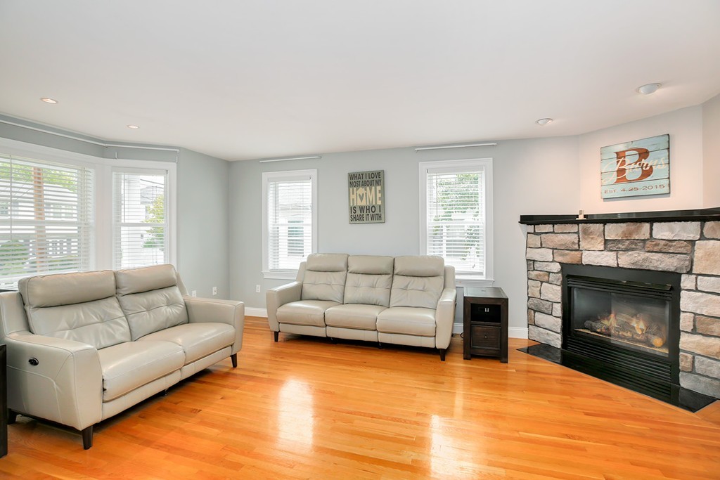 34 Imbaro Road Boston, MA 02136 - Photo 3 of 28 Gallery Image 3