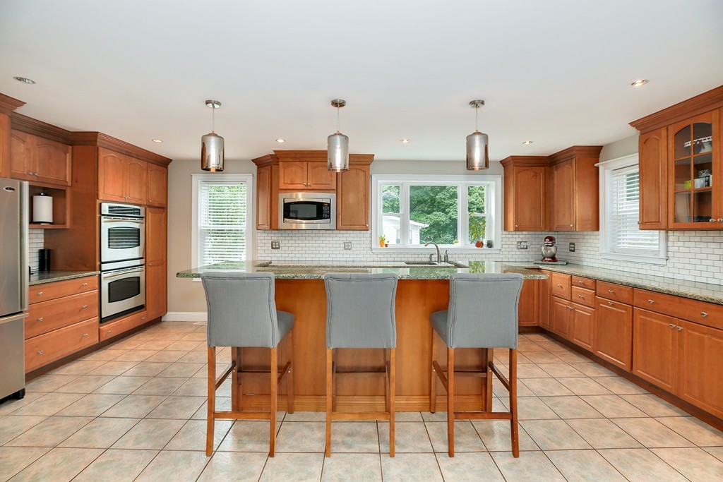 34 Imbaro Road Boston, MA 02136 - Photo 7 of 28 Gallery Image 7