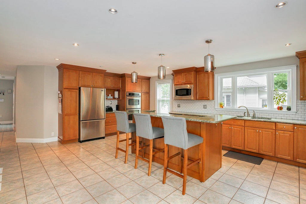34 Imbaro Road Boston, MA 02136 - Photo 10 of 28 Gallery Image 10