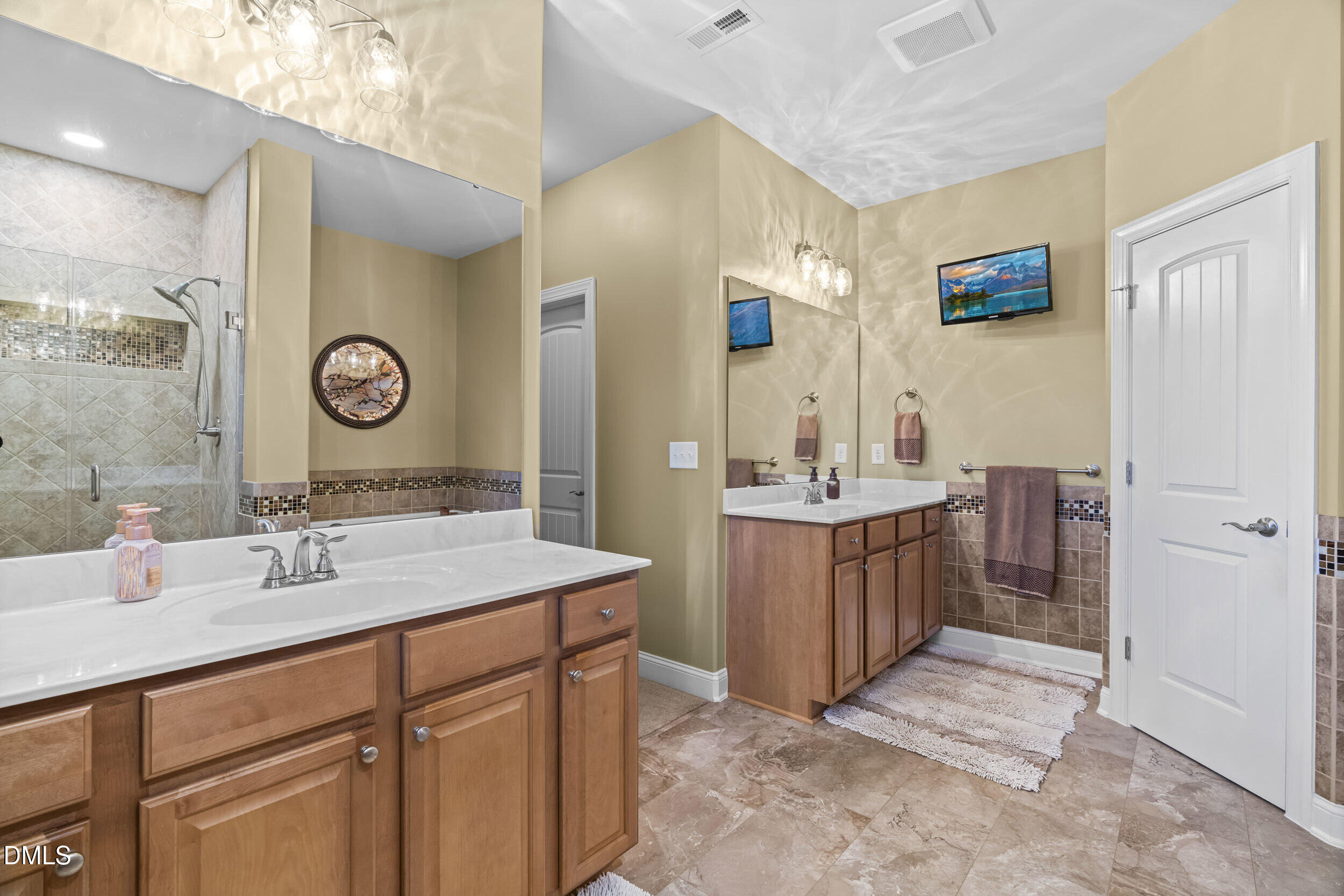 45 Meadow Wood Lane Willow Spring, NC 27592 - Photo 33 of 68 Dual vanities
