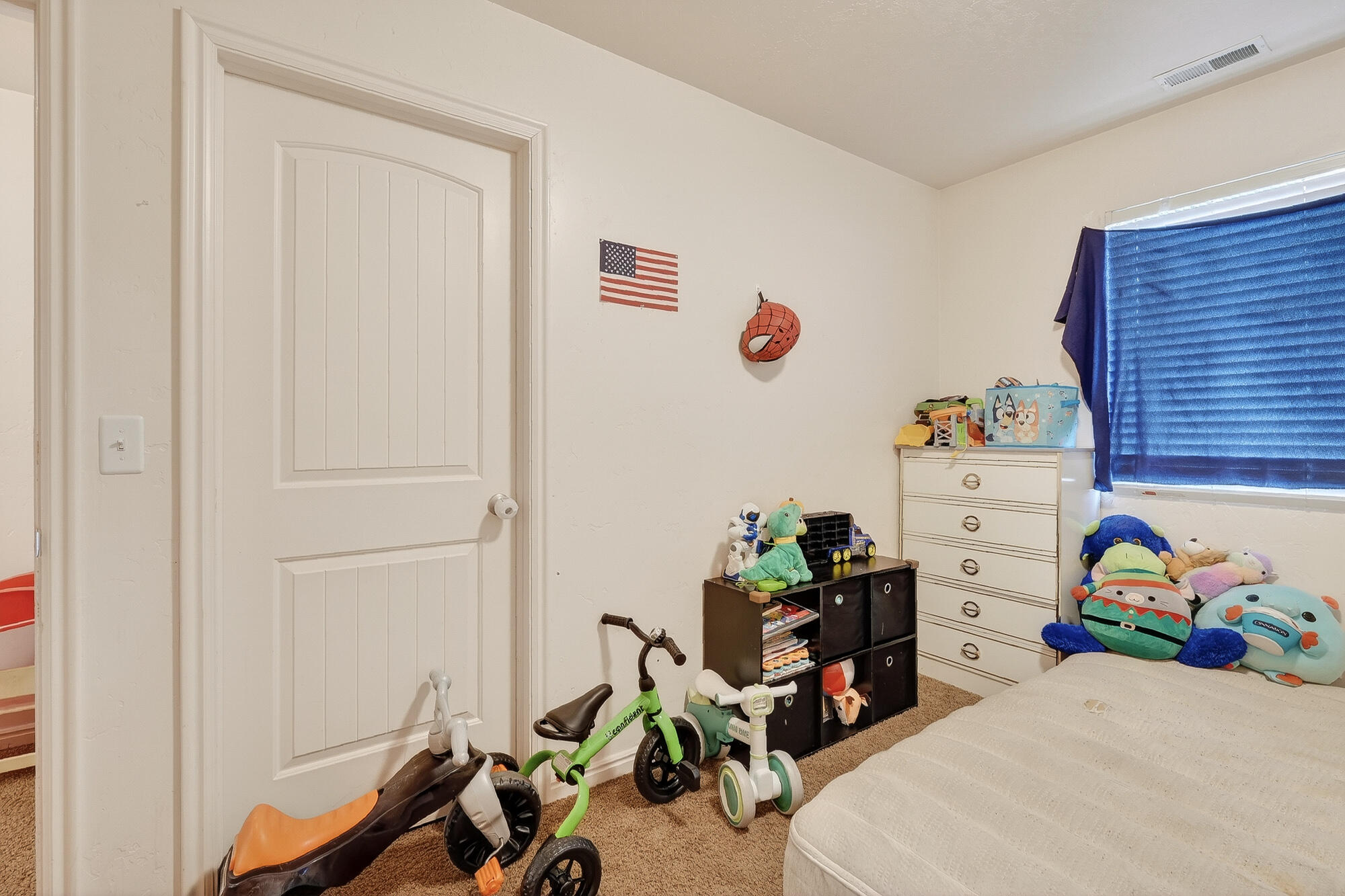 577-593 East Nichols Canyon Road, Unit 577579 & 591593 RV GARAGE Cedar City, UT 84721 - Photo 93 of 102 Bedroom 3