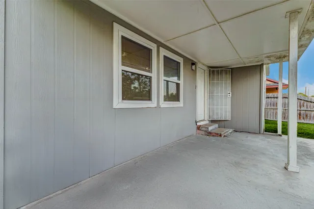 $200,000 | 907 Whitaker Avenue, Pasadena, TX 77506