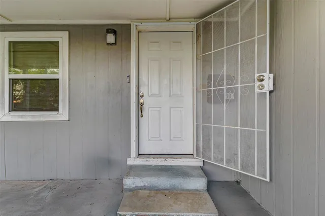 $200,000 | 907 Whitaker Avenue, Pasadena, TX 77506