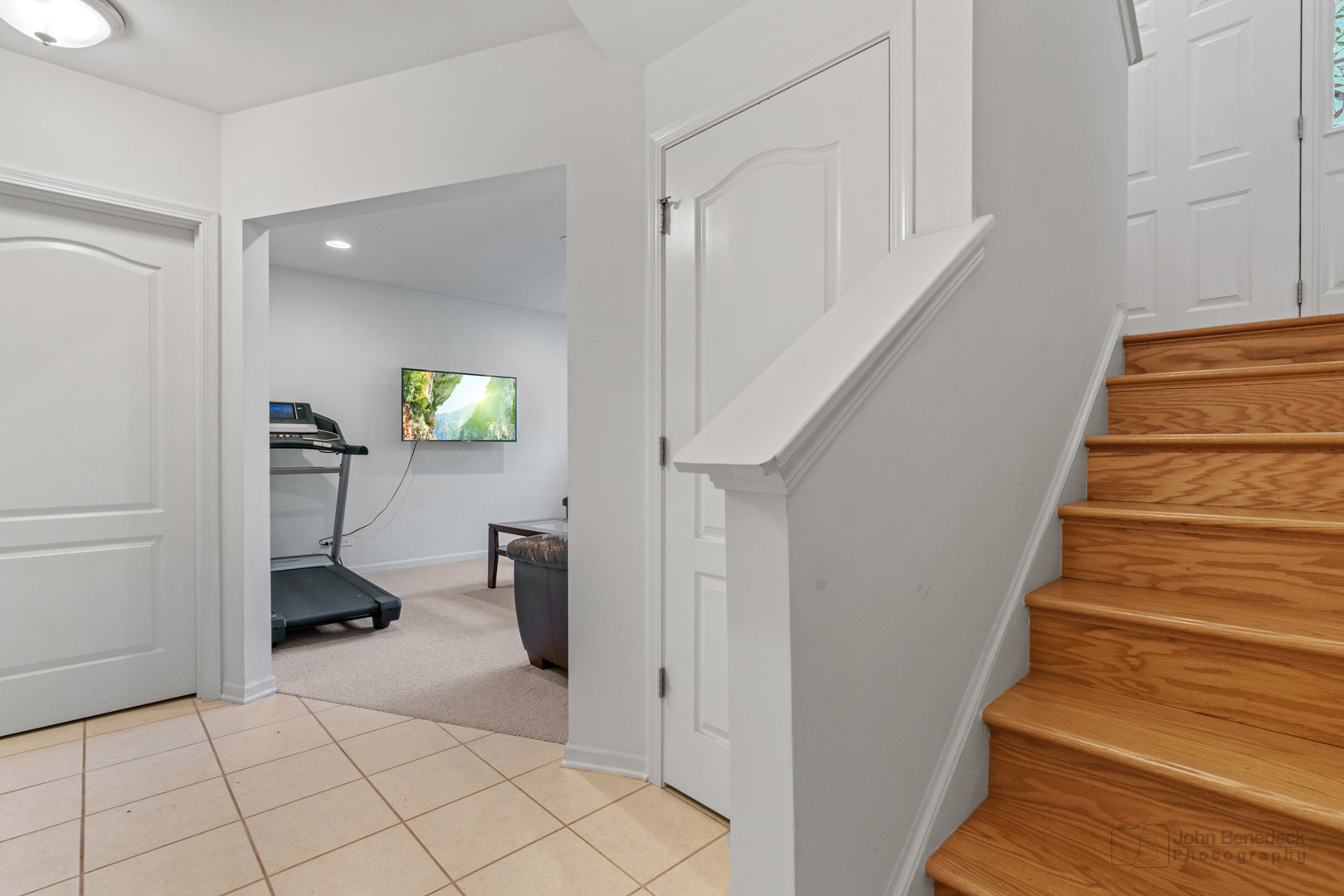 220 River Front Drive Mount Prospect, IL 60056 - Photo 27 of 33 a view of entryway and hall