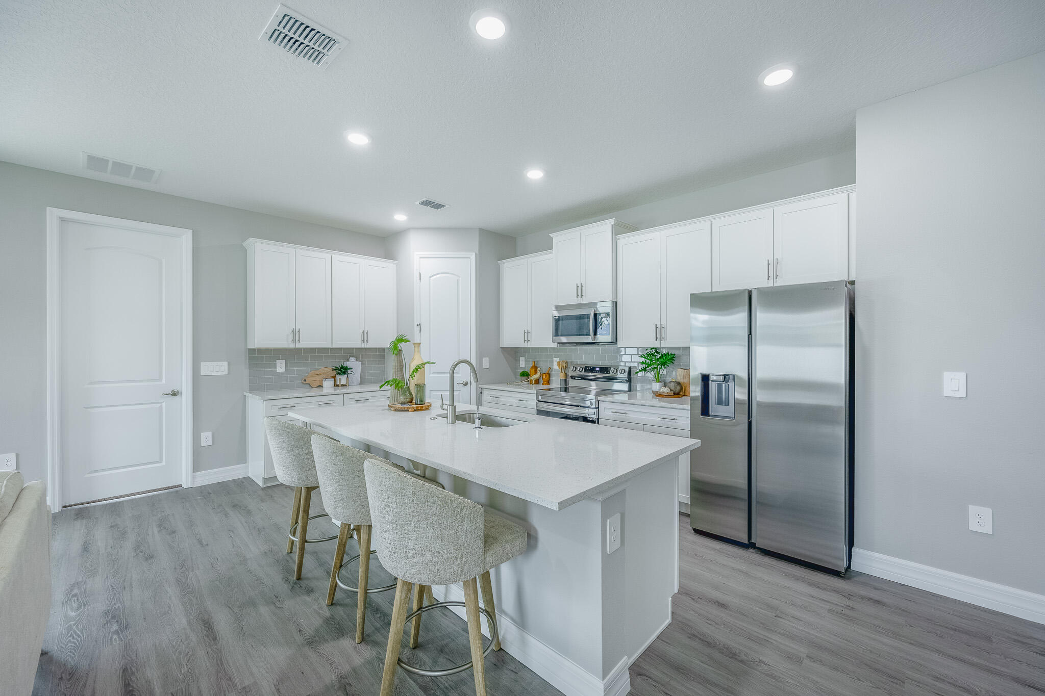 1256 Hastings Road Southwest Palm Bay, FL 32908 - Photo 7 of 46 910A2554-HDR-Edit