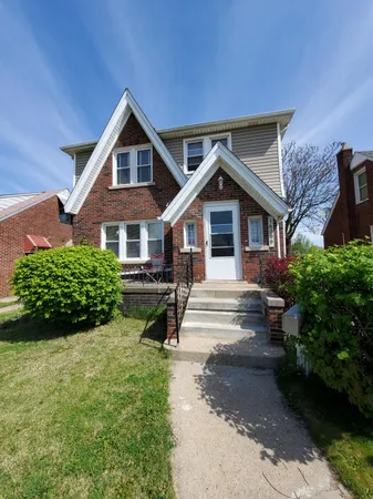 $140,000 | 16099 Stephens Road, Eastpointe, MI 48021